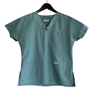 Mobb Scrub Top